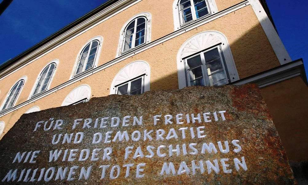 Austria, la casa di Hitler sarà rasa al suolo. Potrebbe diventare un supermercato