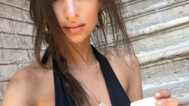 Emily Ratwosky vacanze italiane e saluta i fan con un video sexy