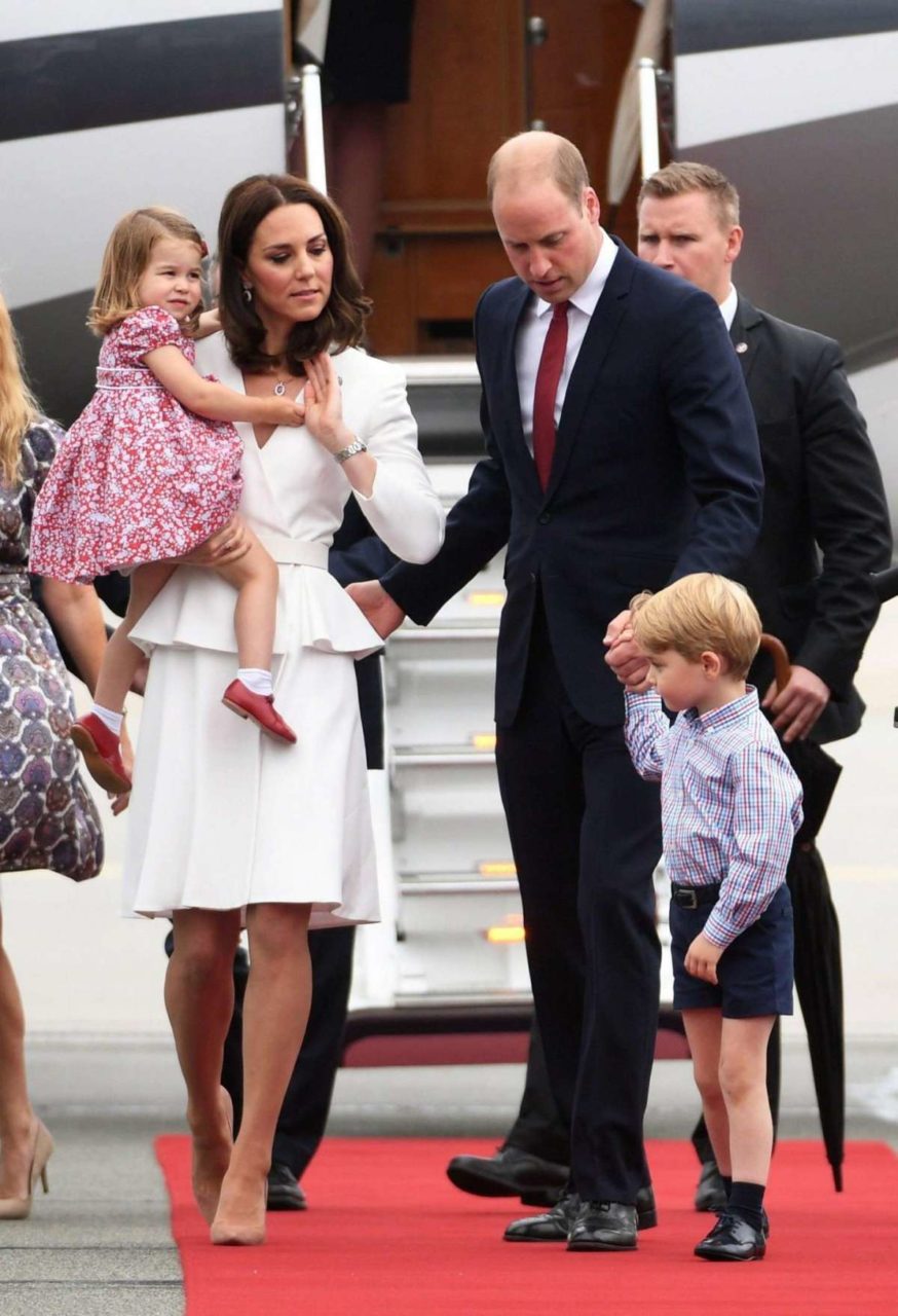 Il principe William e Kate in Polonia con George e Charlotte [FOTO]
