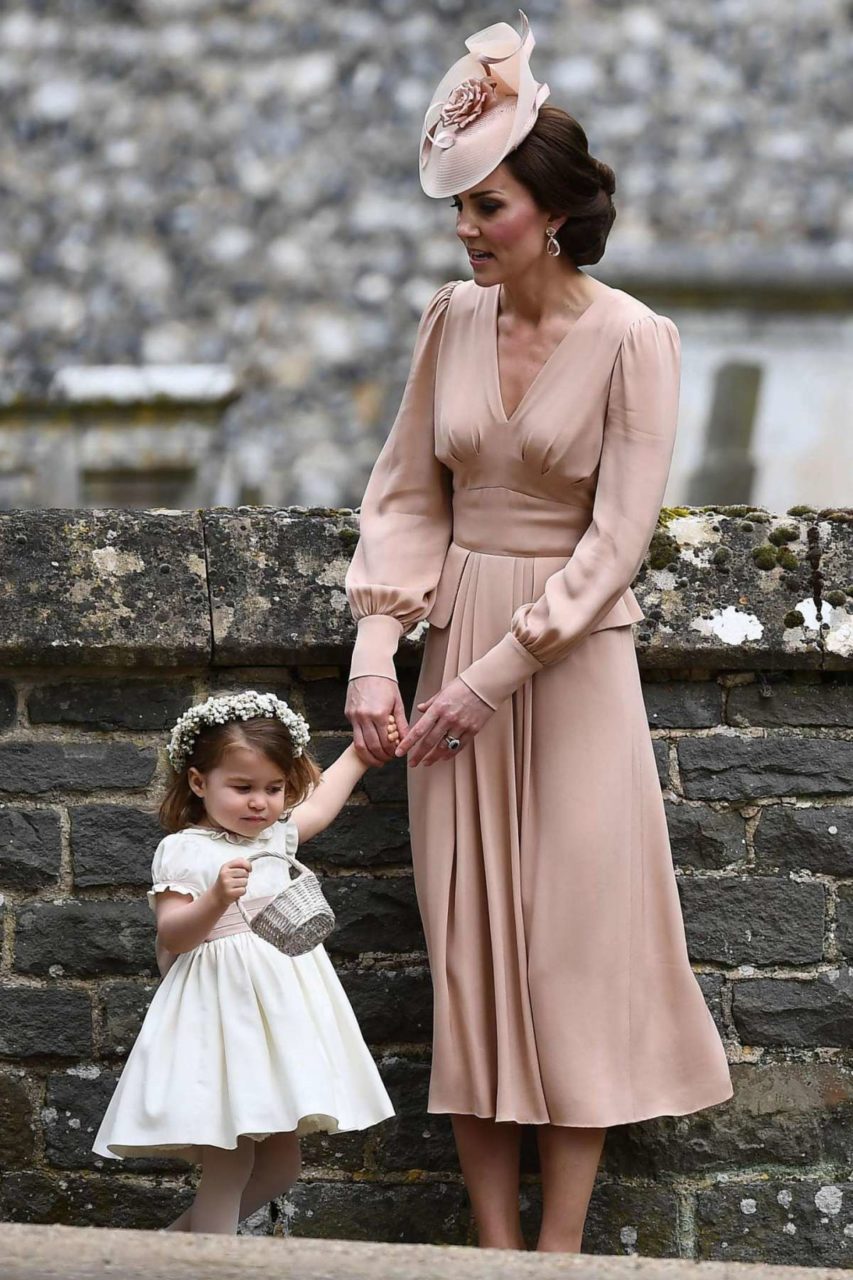 Kate Middleton, al matrimonio di Pippa ha scelto come secondo abito un modello di Zara [FOTO]