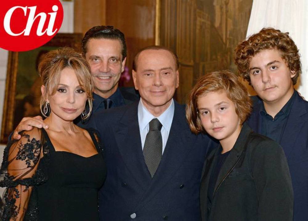 Silvio Berlusconi, compleanno con figli e nipoti, ma Pier Silvio non c'è. Litigio in famiglia?