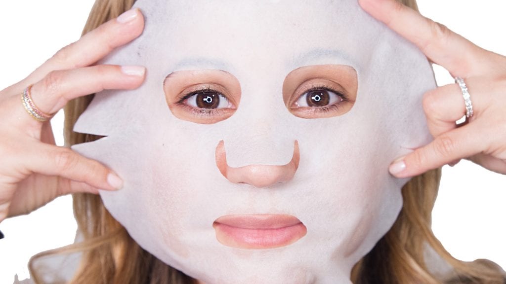 Maschere viso in tessuto: il nuovo must have per la skincare