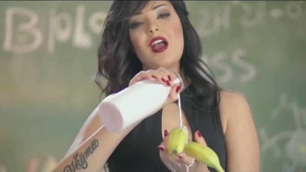 Shyma, la cantante pop arrestata per video musicale troppo sexy e provante