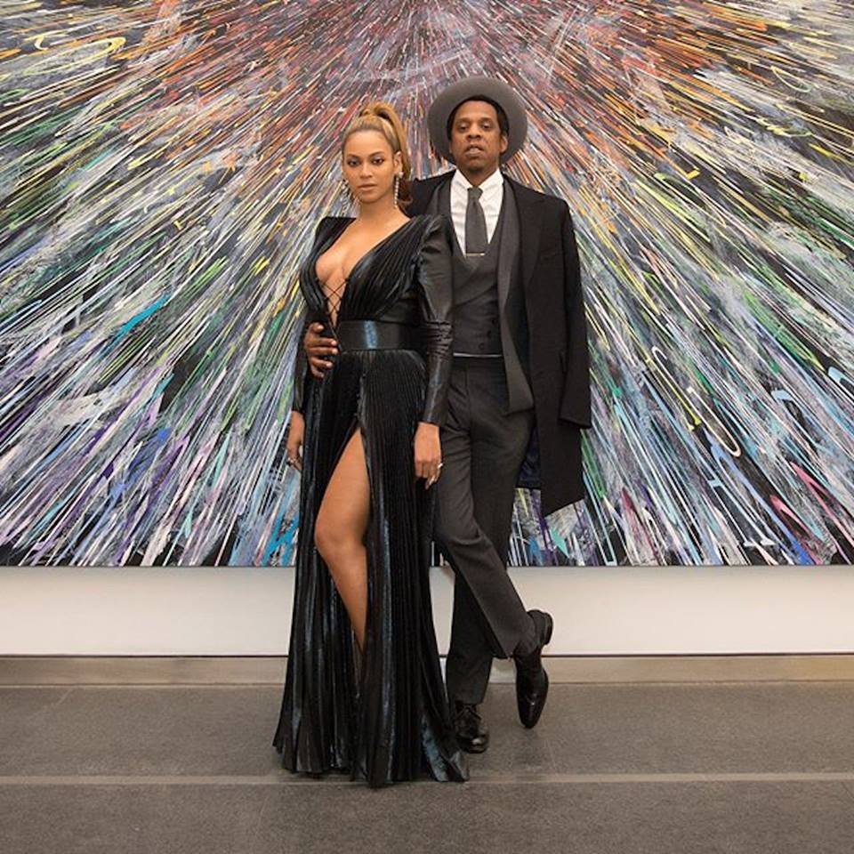 Beyoncé e Jay Z presentano i loro gemelli sul palco [VIDEO]