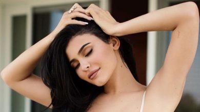 Kylie Jenner cambia look: il nuovo colore capelli spiazza tutti