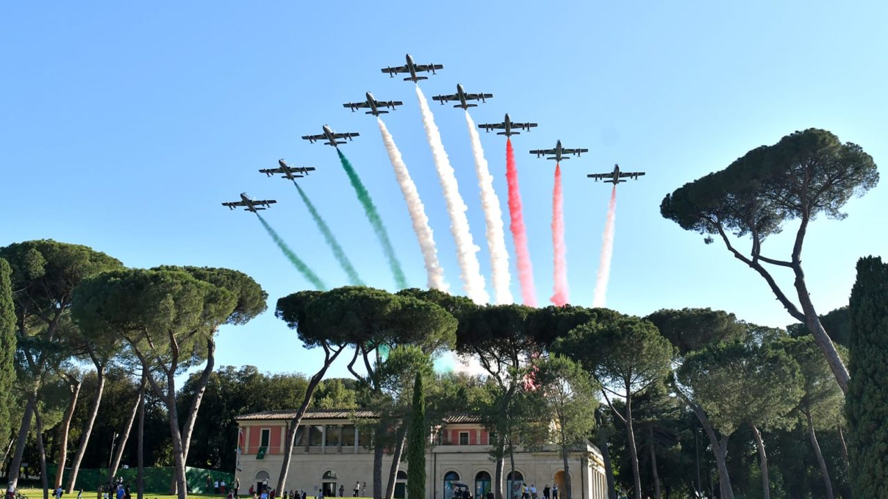 Piazza Di Siena 2019: Presidente Mattarella e le Frecce Azzurre