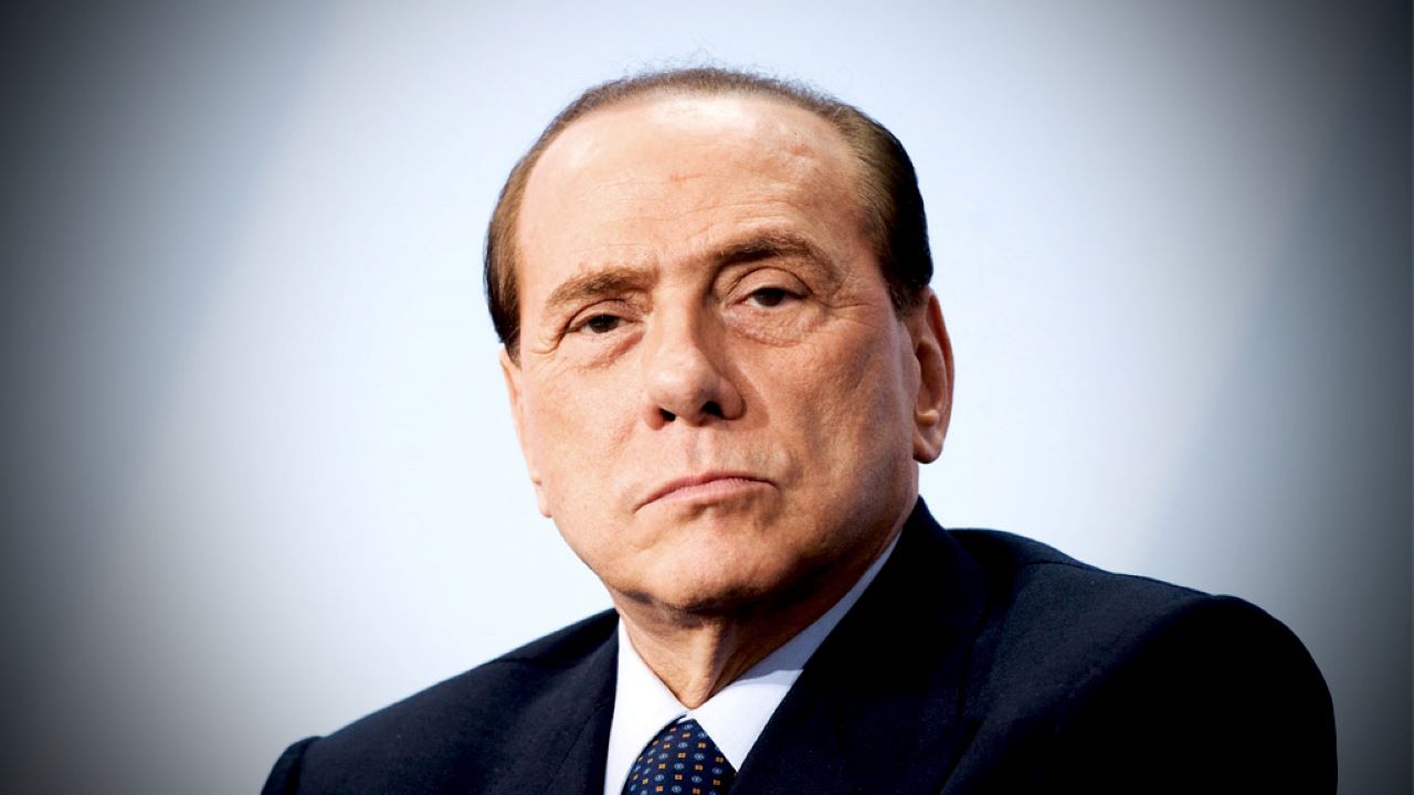 Silvio Berlusconi caduta