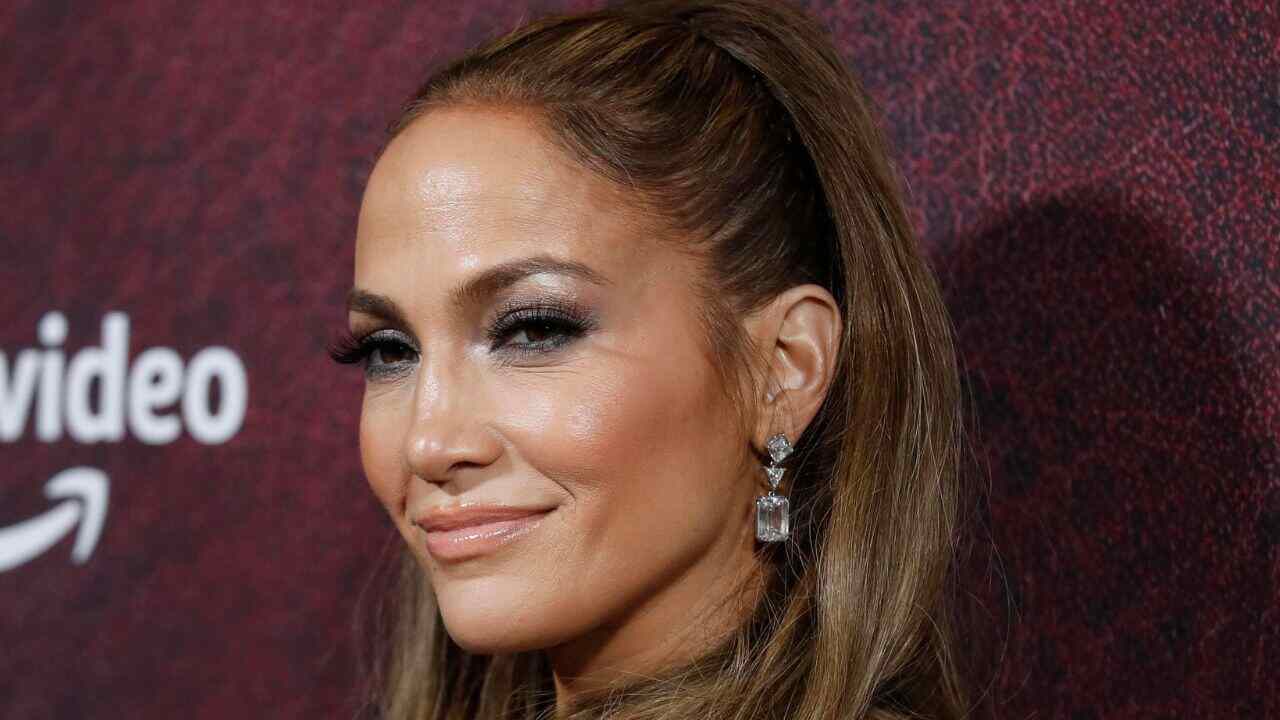 Jennifer Lopez cambia hair look in vista del nuovo album