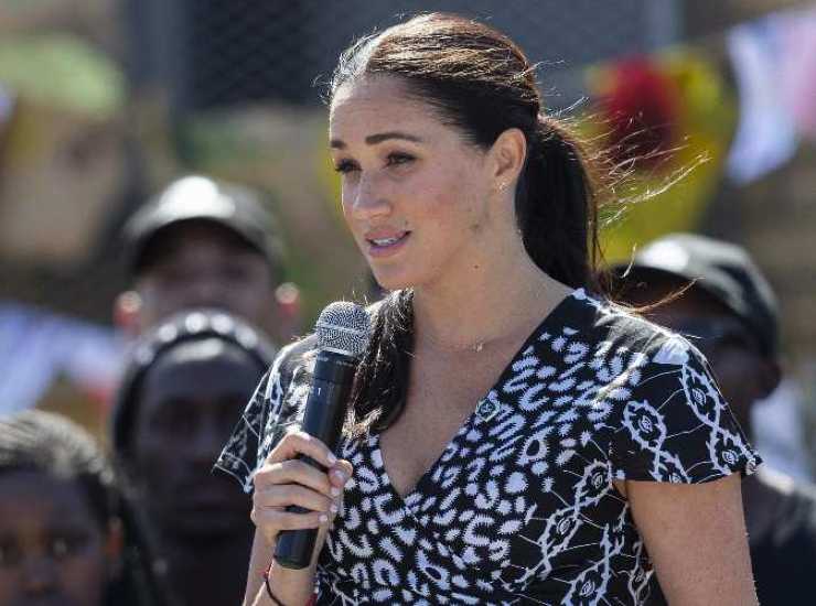 Meghan Markle lotta al suicidio