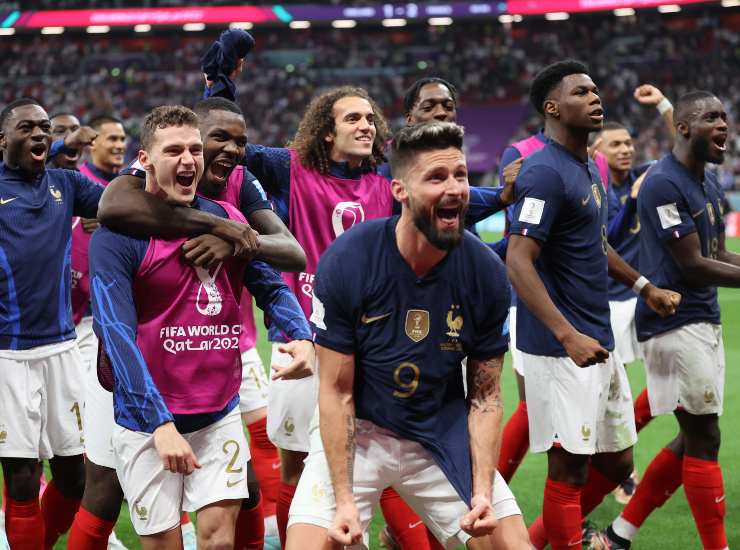 La France célèbre les demi-finales du Qatar