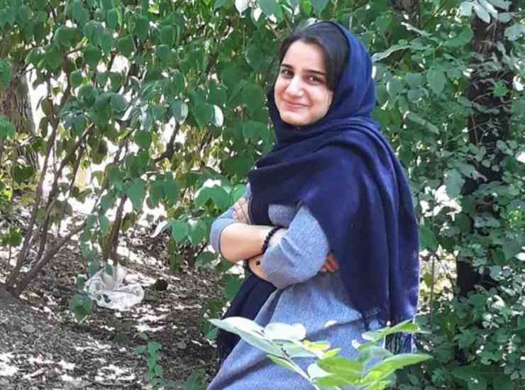Reyhanh Hadipour, studentessa Ingegneria Elettronica "è stata rapita ne giorni scorsi dalle Guardie della rivoluzione islamica e non si sa dove si trovi. L'appello social arriva dall'account Twitter @Sazari2015