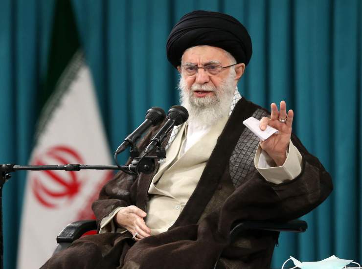 La Guida Suprema dell'Iran, Khamenei, 83 anni