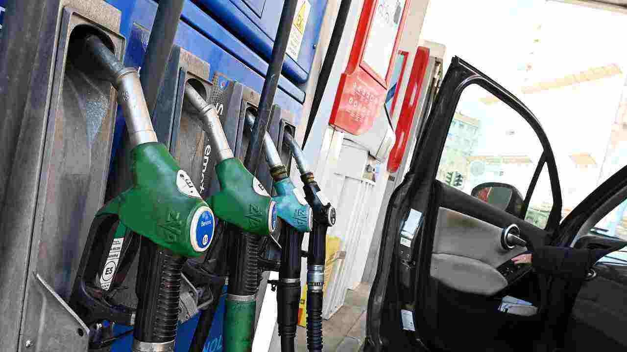 Sciopero dei benzinai sulle autostrade dalle 22 del 13 dicembre alla stessa ora del 16 dicembre