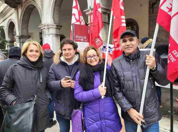 Manifestanti in Veneto contro la manovra di bilancio del Governo Meloni, in vista dello sciopero generale del 16 dicembre che si svolgerà in tutta Italia