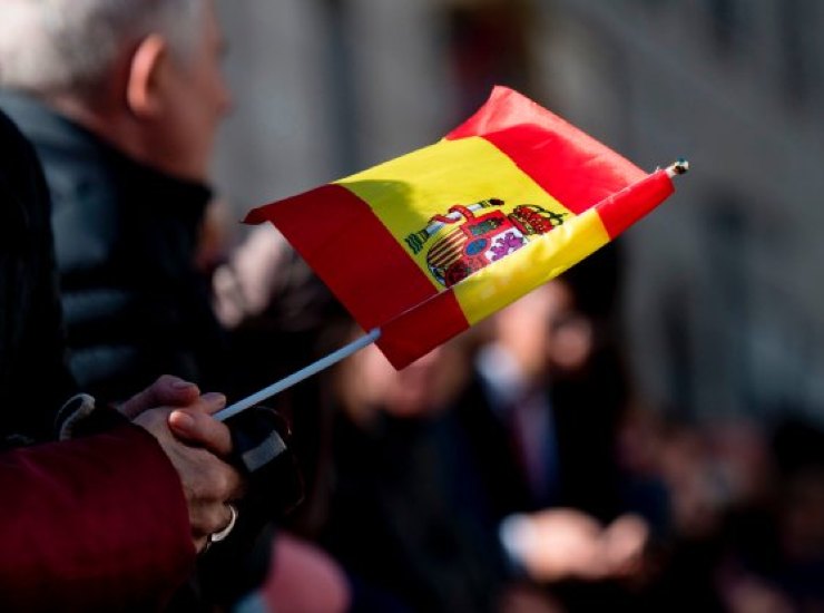La Spagna ha varato una legge che consente di cambiare identità sessuale all'anagrafe. Manca però l'approvazione del Senato