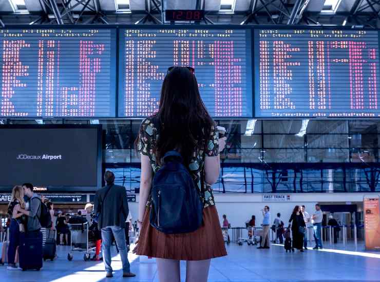 Aeroporto: viaggio d'arrivo arrivo o partenza