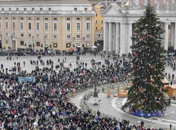 Piazza San Pietro in occasione dell'Angelus 