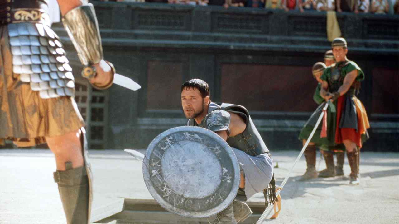 Russell Crowe in una scena da " Il gladiatore " , il film di Ridley Scott (JAAP BUITENDIJK / ANSA / PAL) - VelvetMag