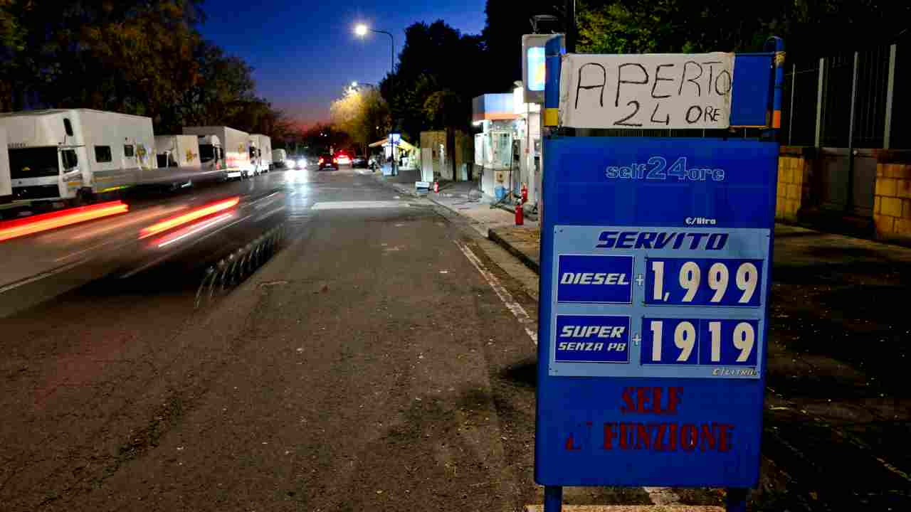 benzina prezzi 2023 decreto governo
