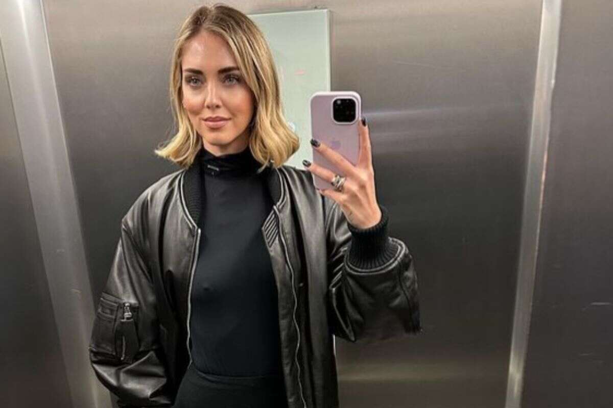 Chiara Ferragni unghie effetto marmo