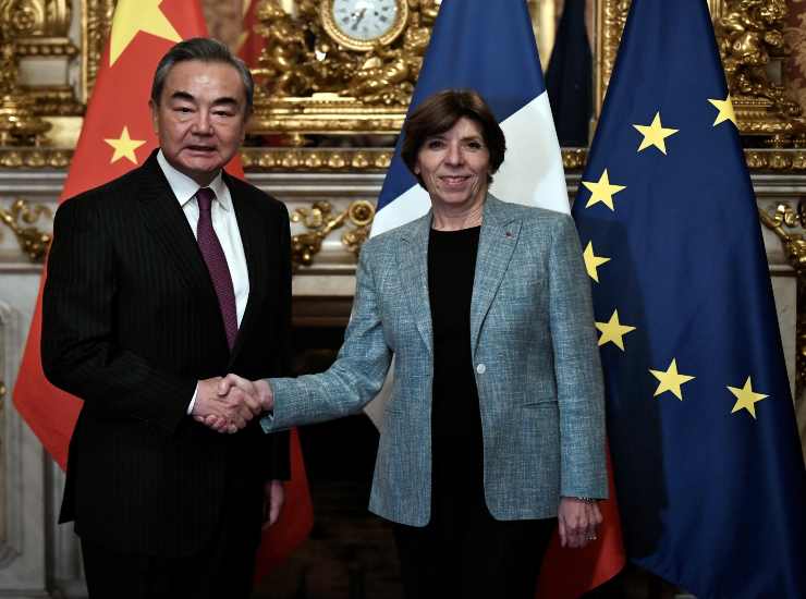 cina francia wang yi visita europa