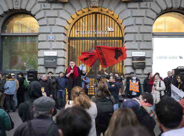 proteste credit suisse zurigo