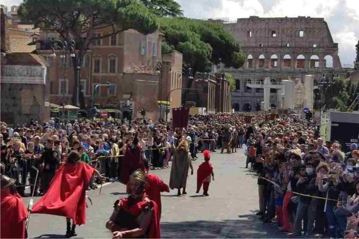 Natale di Roma corteo