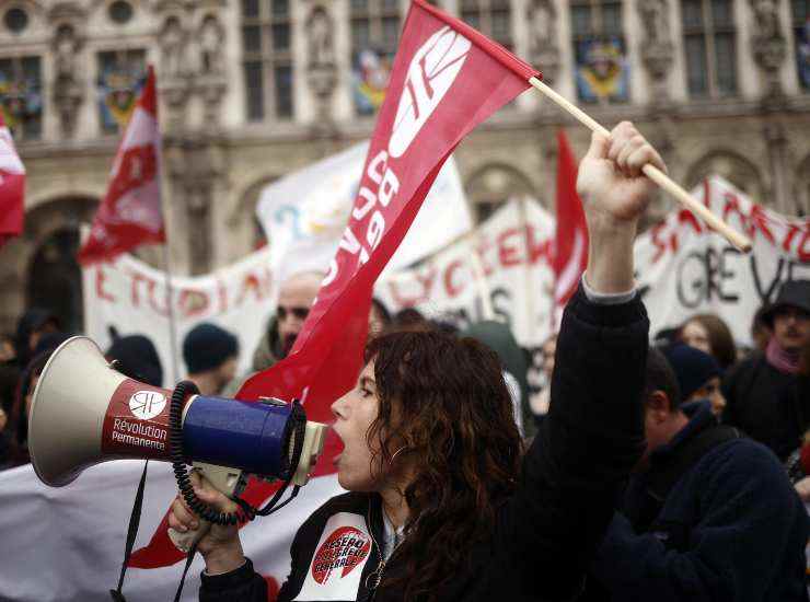 proteste francia parigi