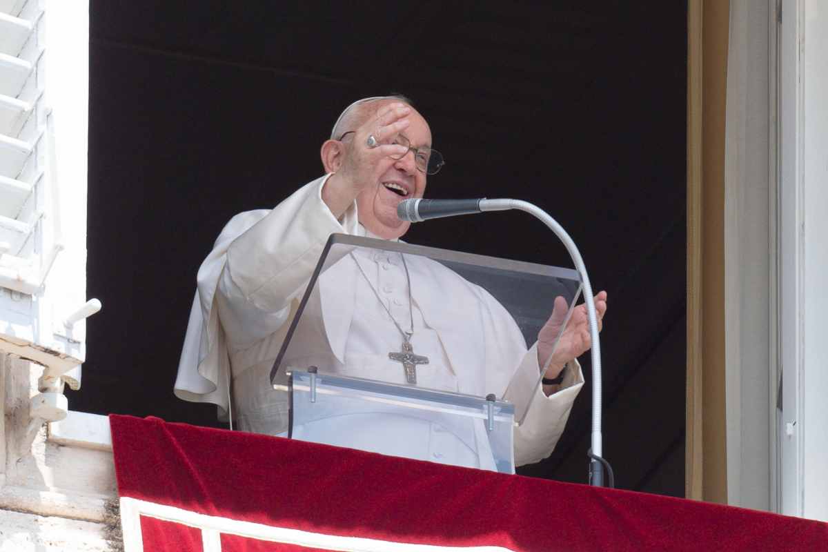 Regina Caeli: Papa Francesco torna a parlare dopo la febbre