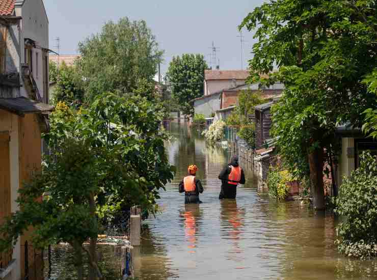 emilia romagna alluvione persone isolate