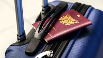 Passaporto e valigia