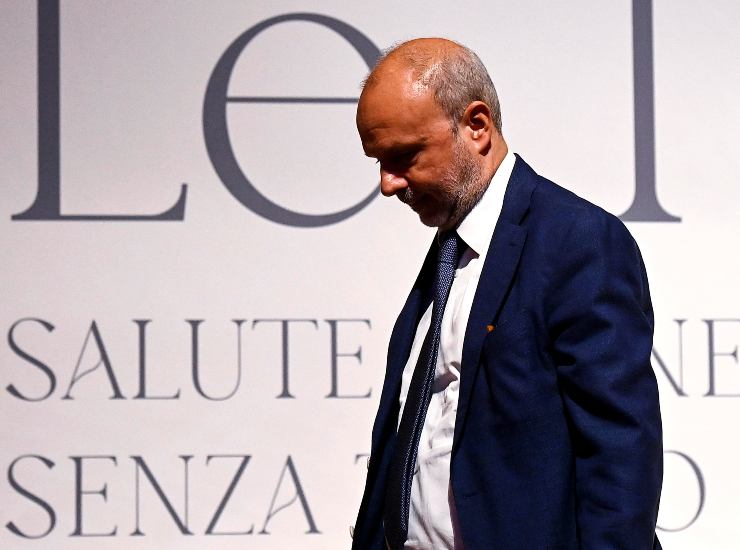 schillaci ministro salute covid vaccino