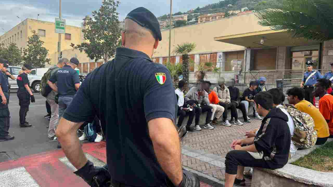 Cpr migranti, le Regioni non li vogliono: incontro a Roma con Piantedosi