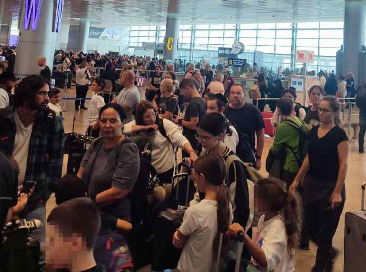 israele italiani turisti aeroporto