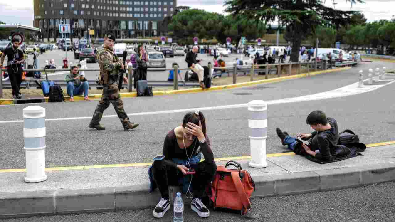 francia aeroporti allarmi bomba