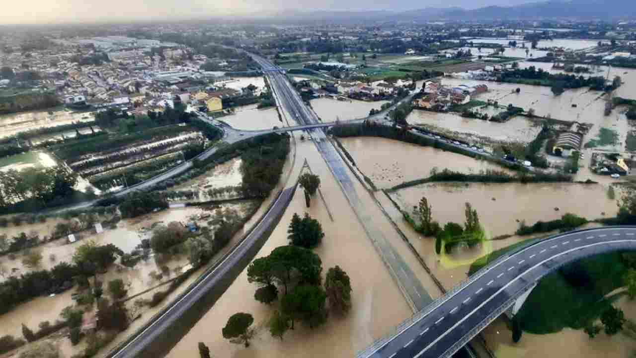 alluvione toscana disastro emergenza