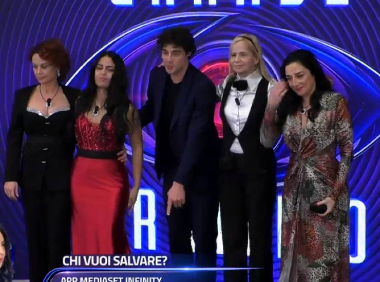 Grande Fratello nominati Beatrice Luzzi, Perla Vatiero, Vittorio Menozzi, Grecia Colmenares e Sara Ricci 