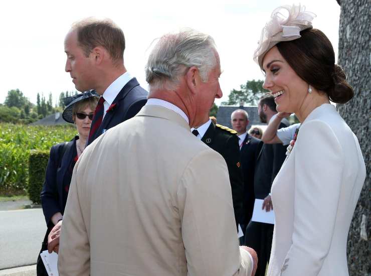 re Carlo, William e Kate