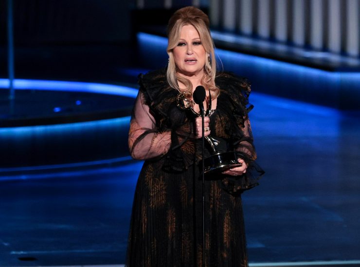 Emmy Awards 2023 Jennifer Coolidge