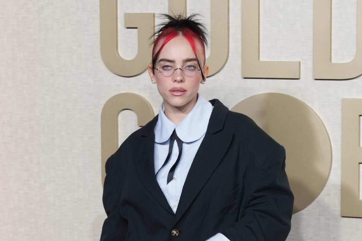 Billie Eilish mocassini calzini