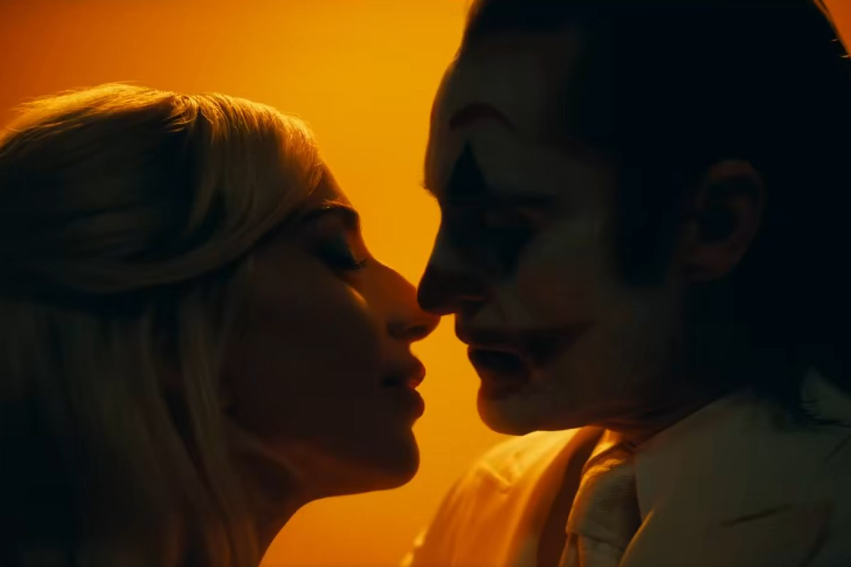 Joker: Folie à Deux, Lady Gaga e Joaquin Phoenix esplosivi nel primo trailer ufficiale
