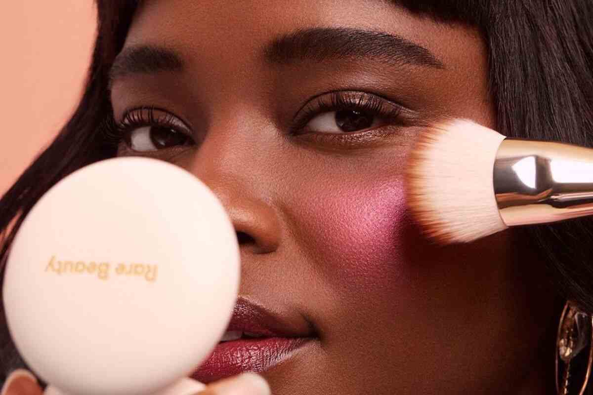 La primavera chiama il berry girl make up: tutto sul trend