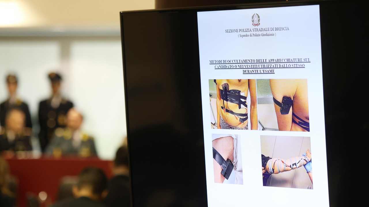 Patenti camion comprate Brescia