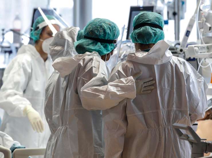 Covid pandemia allarme casi Ricciardi