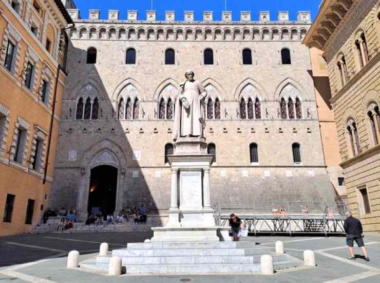 Rocca Salimbeni Siena Monte dei Paschi