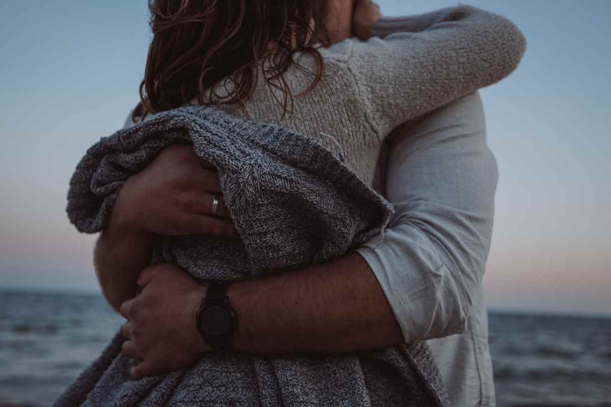 Oroscopo weekend: un segno trova l'amore all'improvviso