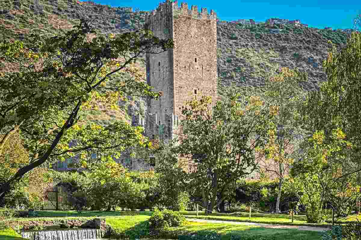 giardino di ninfa bellezza natura