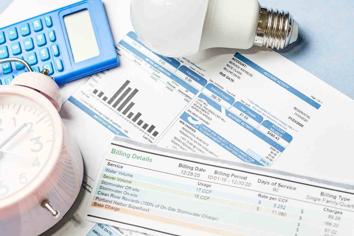 Maxi sconto sulle bollette, così paghi oltre 1200 euro in meno l'anno