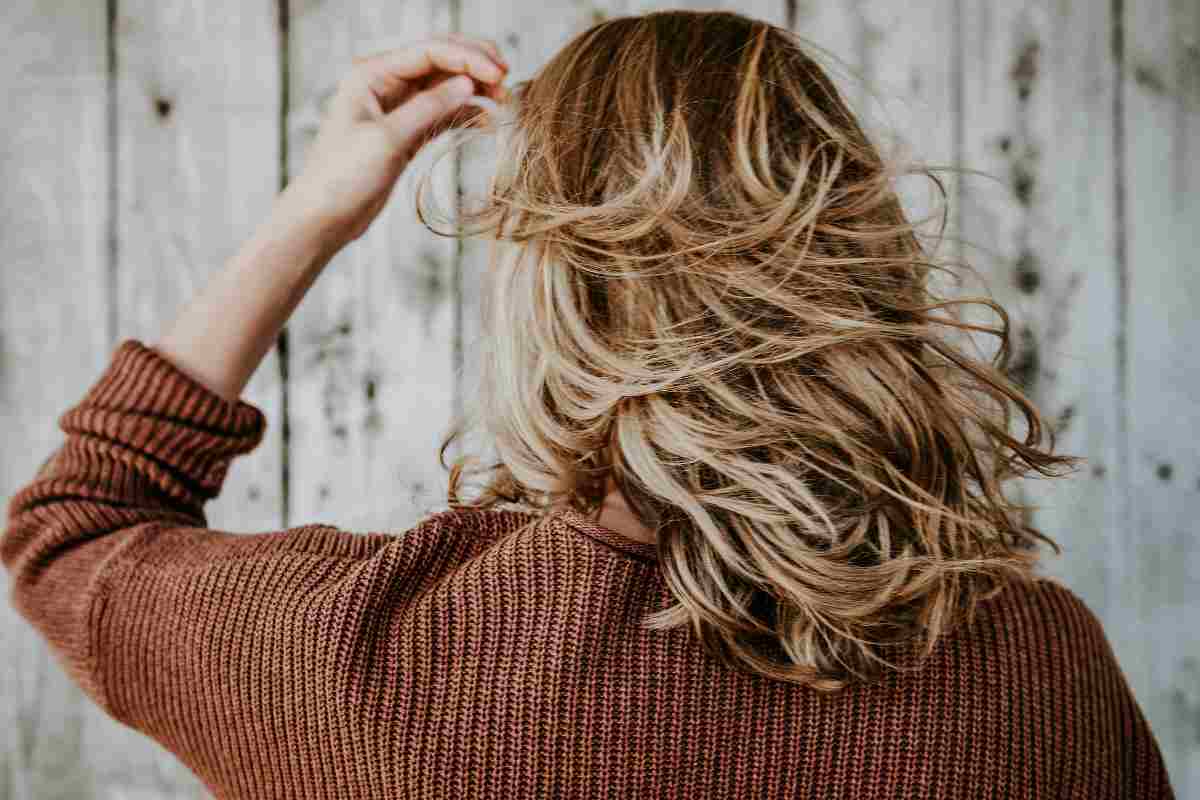 Liberati per sempre del crespo con la stiratura "alla giapponese"