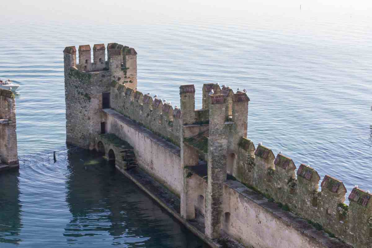 castello nell'acqua dove si trova